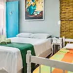 Vilarejo Praia Do Pereque Suites